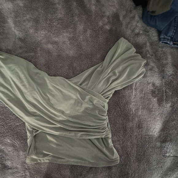 Mint off shoulder top - Picture 2 of 5